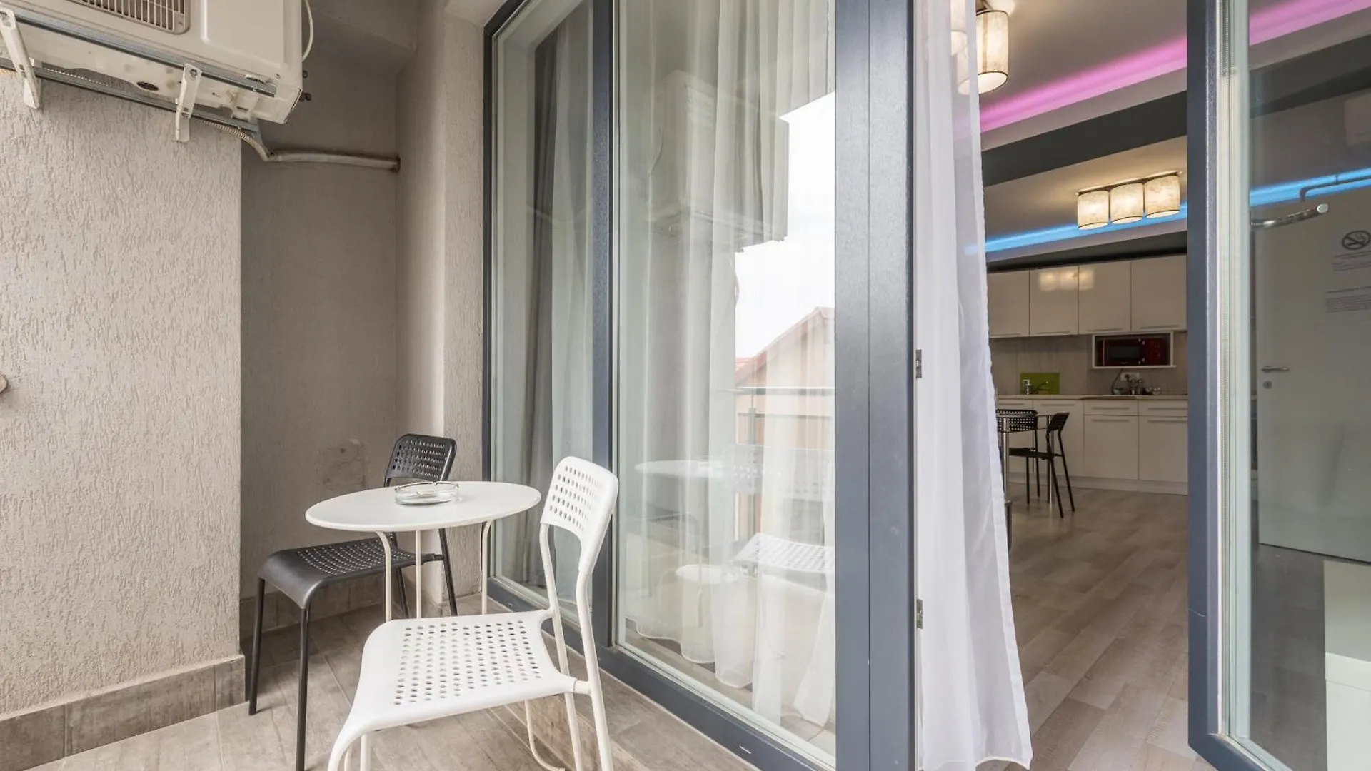 **** Szálloda Harmony Residence Bukarest Románia