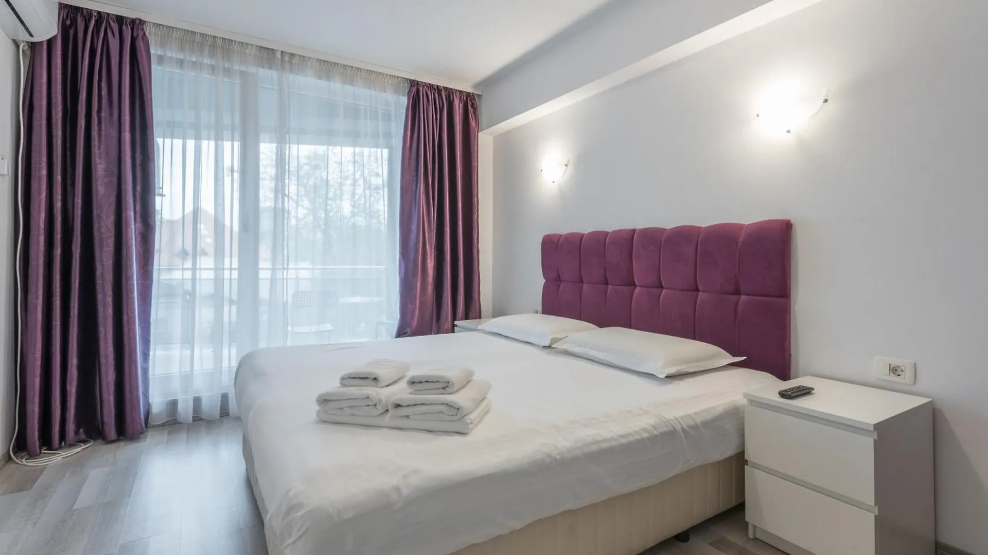 **** Szálloda Harmony Residence Bukarest Románia